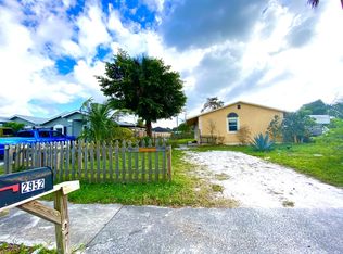 2952 Hiawatha Ave, West Palm Beach, FL 33409