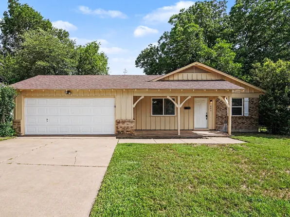 809 E Bovell St, Crowley, TX 76036