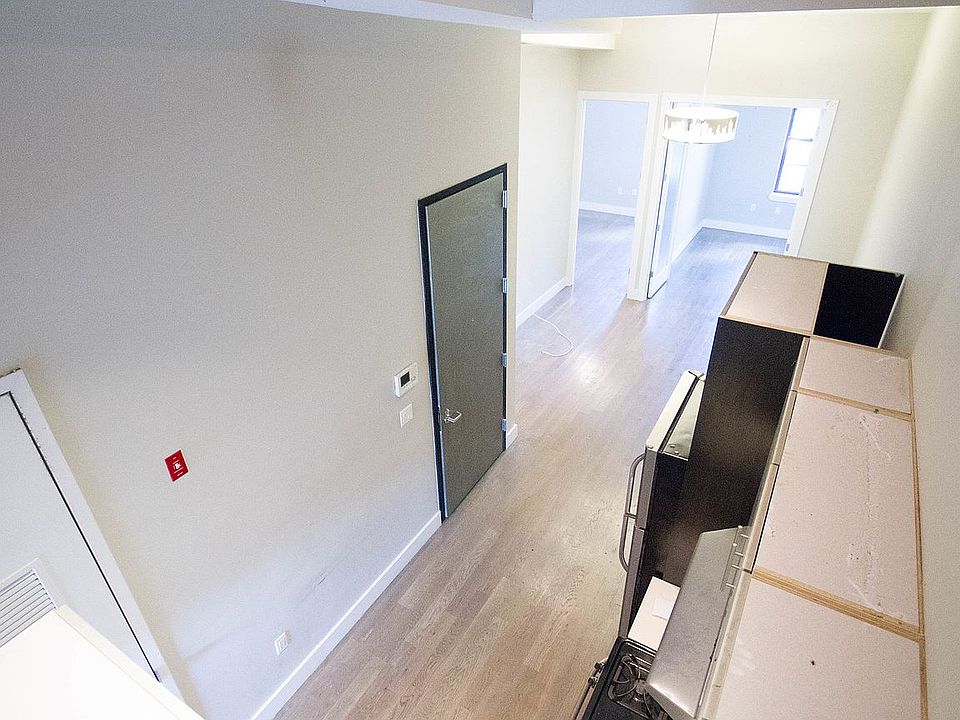 1st image of 270 Jefferson St APT 3R