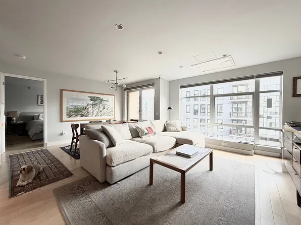 206 Front St APT 5B, Brooklyn, NY 11201