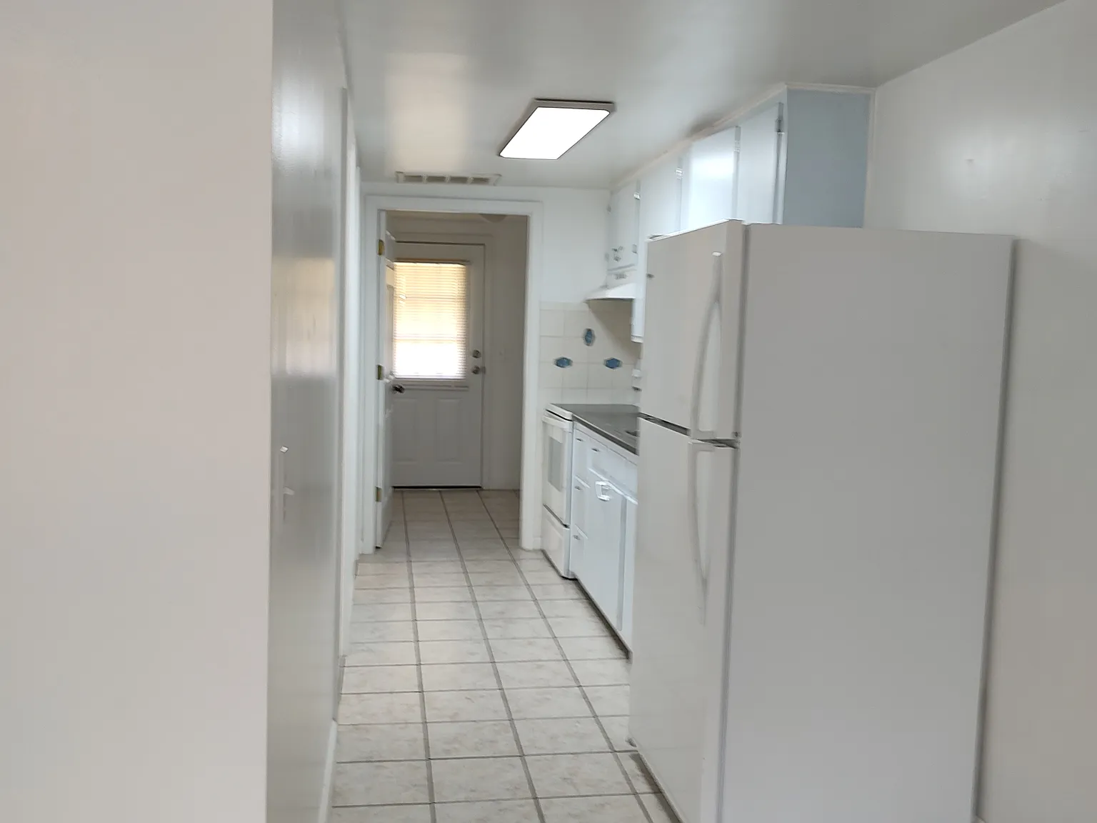 2 bed, 900 sqft, $1,400 — Photo 2