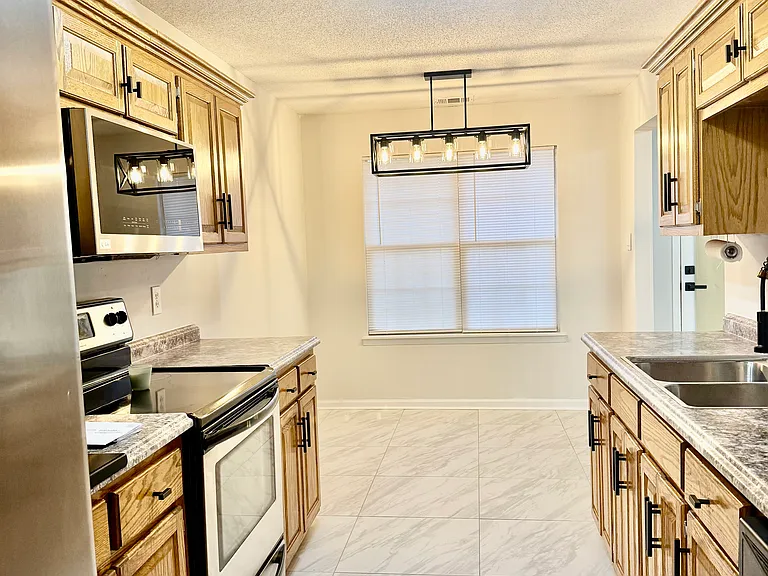 1021 Feagin Mill Rd — Photo 8
