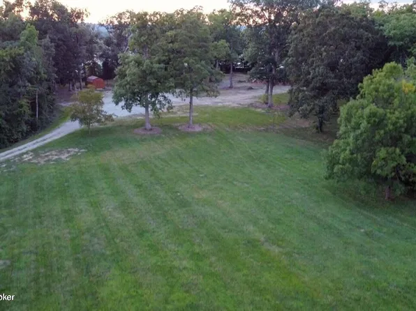 718 Beech Grove Rd, Shepherdsville, KY 40165