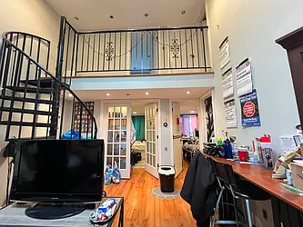 Rented by Rumah Realty Inc