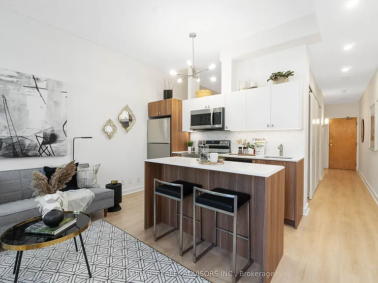 350 Wellington St W #G04 — Photo 9
