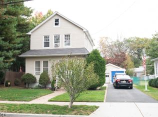 327 Hamilton St, Roselle, NJ 07203