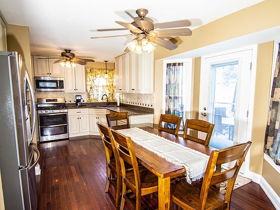 5th image of 214 Savoy Dr