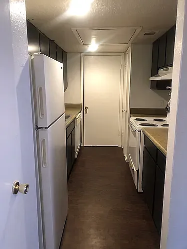 The Shores Apartments — Photo 23