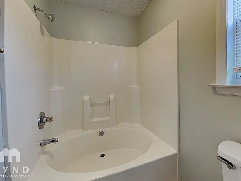 928 Shannondale Dr — Photo 11