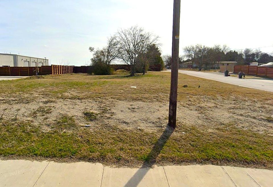 1st image of 3906 Telephone Rd