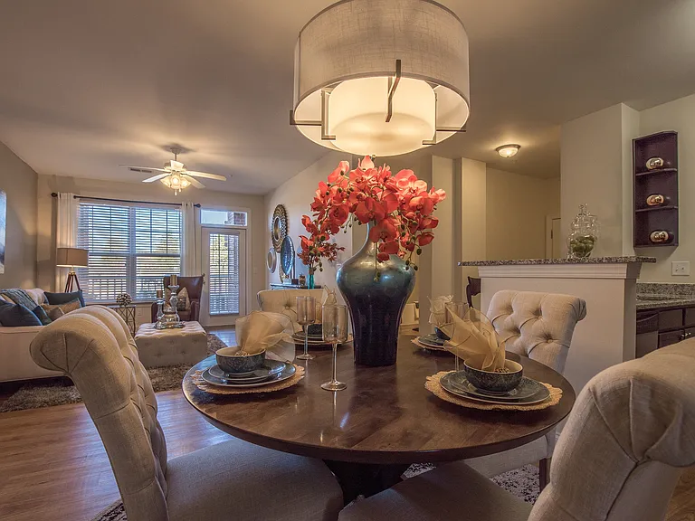 Afton Ridge Apartments — Photo 12