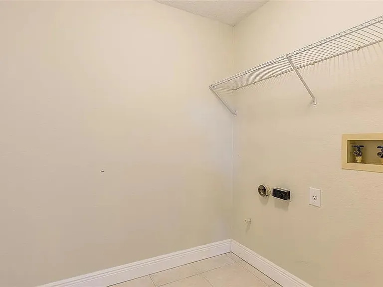 357 Greeley Loop — Photo 3