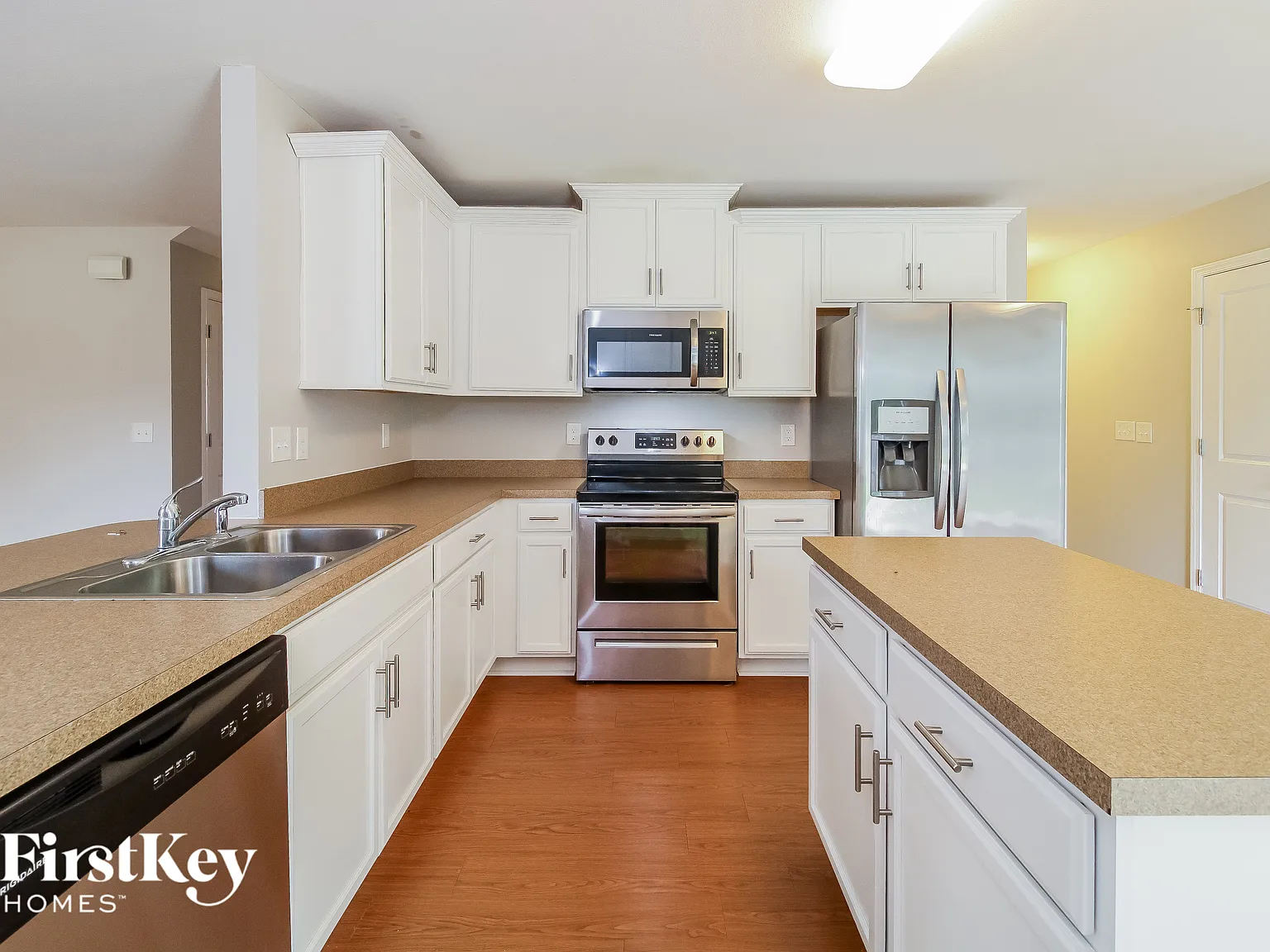 4 bed, 2.5 bath, 2804 sqft, $2,550 — Photo 4