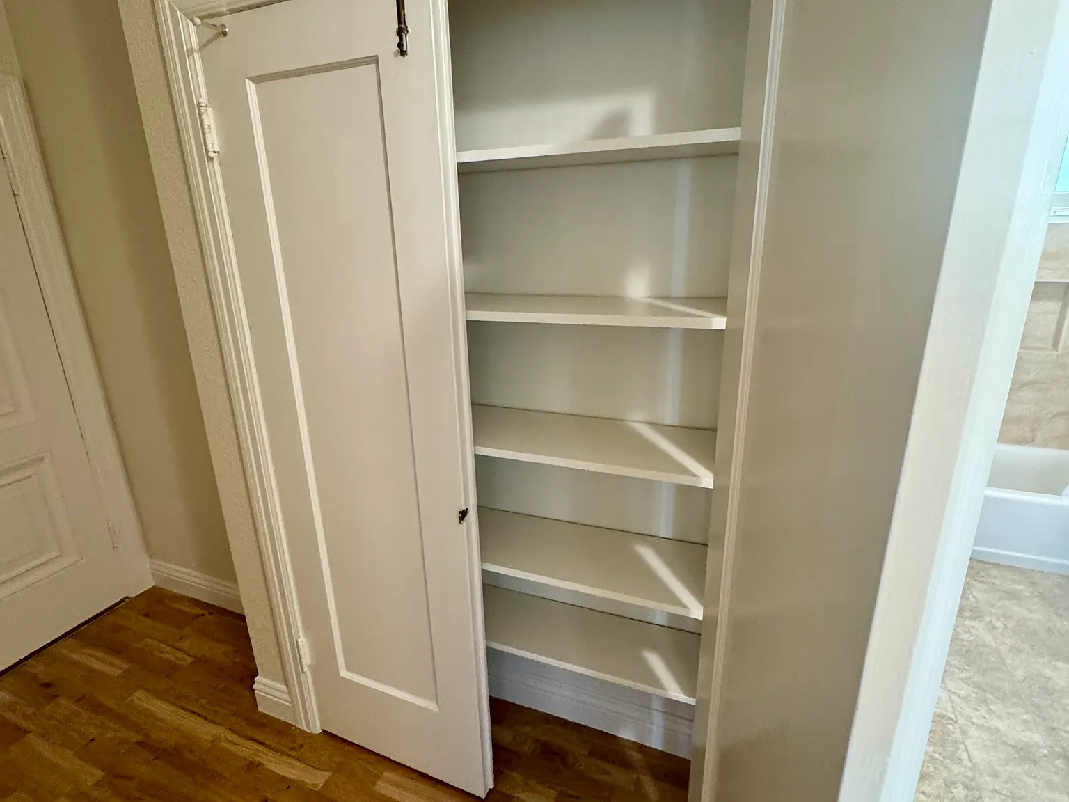1 bed, 1200 sqft, $3,350 — Photo 4