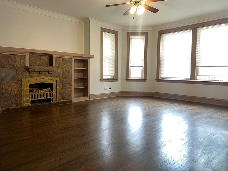 8253 S Maryland Ave #1 — Photo 4