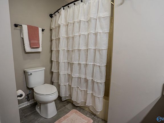 5th image of 2210 Westbury Ct SW