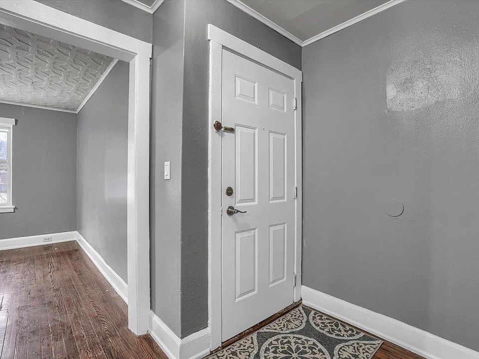 1st image of 135 Fullerton Ave APT 1