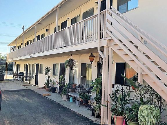 2nd image of 1278 Robinson Ave #4