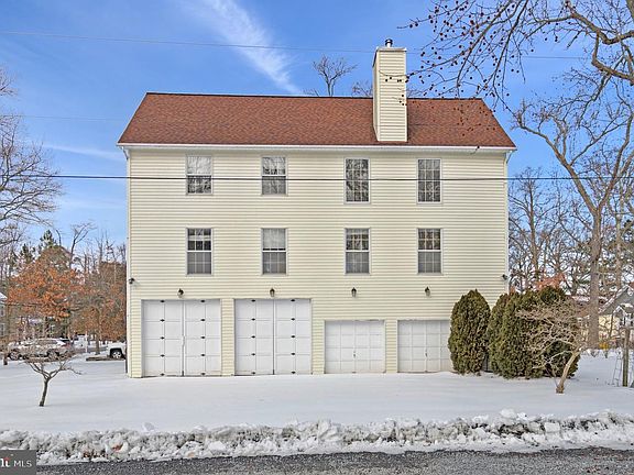 4th image of 850 Walnut Ave