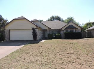 224 Timber Creek Dr, Burleson, TX 76028
