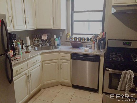 3rd image of 115 W 16th St APT 25
