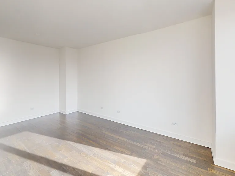 801 Amsterdam Ave #12I — Photo 4