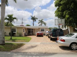 1220 NW 74th Way, Hollywood, FL 33024