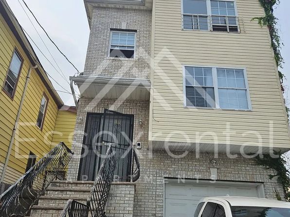 25 Hanford St