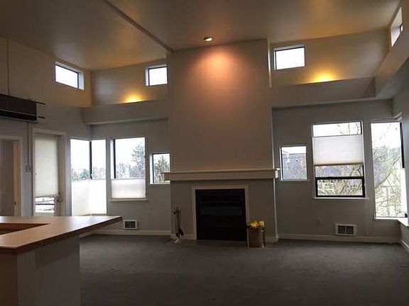 3rd image of 600 Malden Ave E APT 305