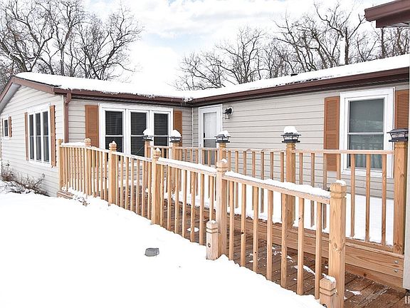 3rd image of 24613 Cloverdale Dr