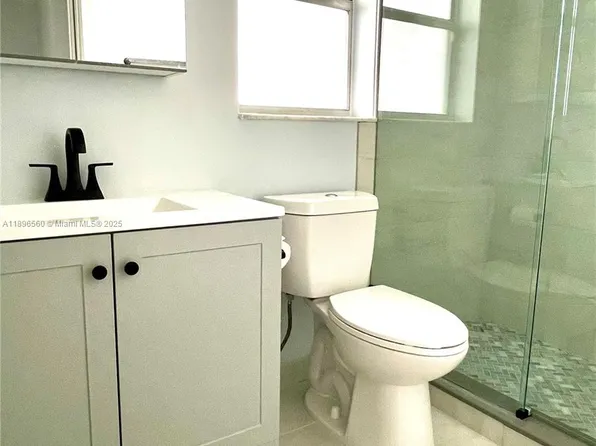 8280 Sunrise Lakes Blvd APT 307, Fort Lauderdale, FL 33322