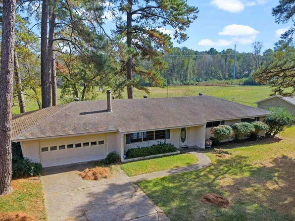 1208 N Saint Mary St, Carthage, TX 75633