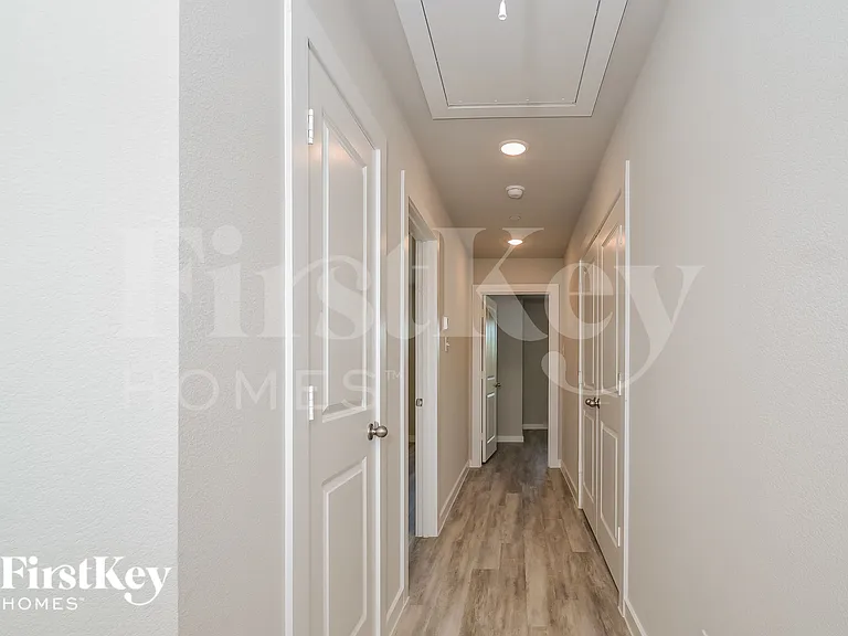 342 Niki Dr — Photo 14