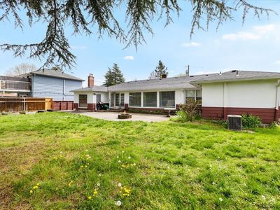 326 NE B St, Grants Pass, OR, 97526