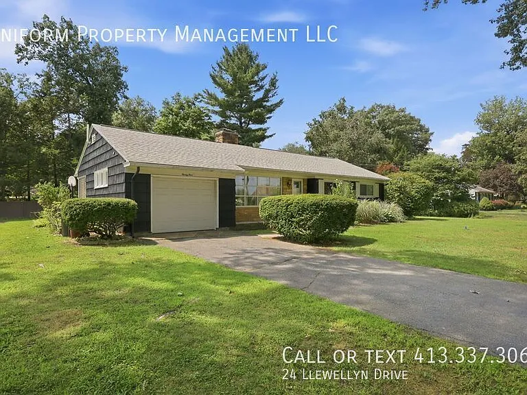 24 Llewellyn Dr — Photo 3