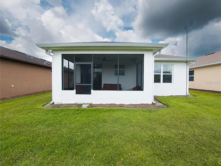 7235 SW 91st Ct — Photo 3