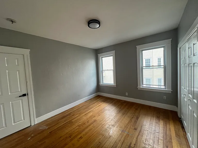 9 1/2 Bourne St #2 — Photo 17