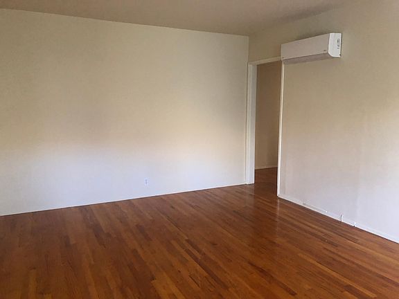 4th image of 1305 N Buena Vista St #B