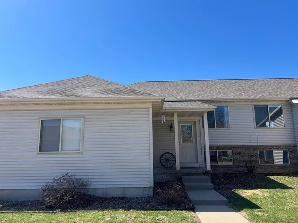 207 Hjemdal Ln, Deerfield, WI 53531