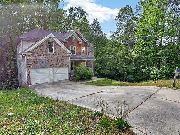 3rd image of 506 Waterford Rd NW