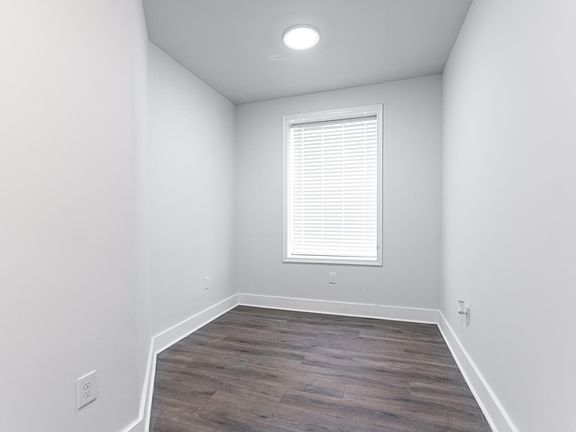 4th image of 2867 N Lee St #2FF