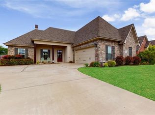 1039 Spanish Moss Cir, Bossier City, LA 71111