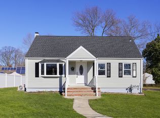 9 Overhill Rd, Matawan, NJ 07747