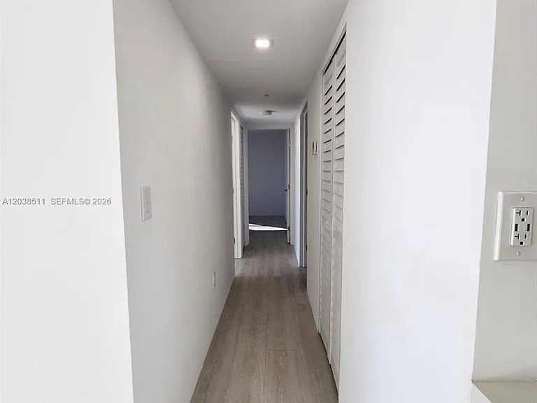 1700 NW North River Dr #606 — Photo 6