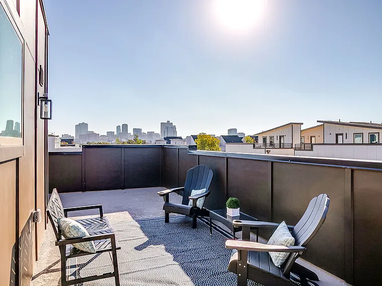 2824 Weisenberger St #102 — Photo 31