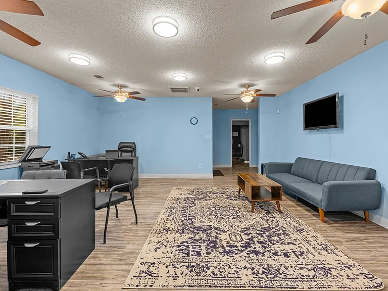Sabal Palms Apartments — Photo 6