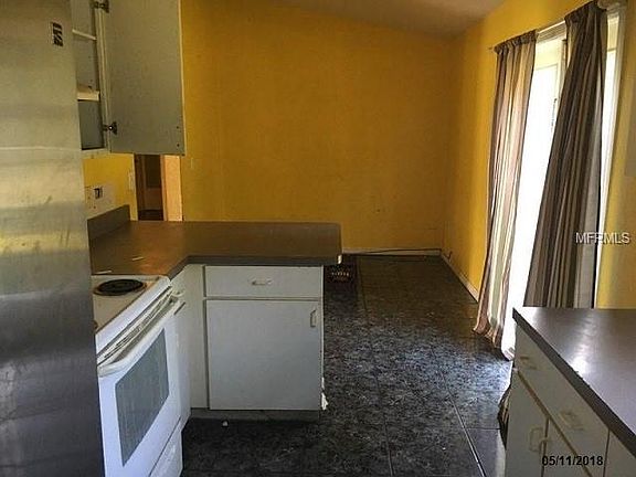 4th image of 3762 Country Ln