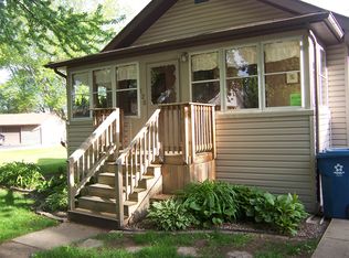 128 E Wilhelm St, Schererville, IN 46375