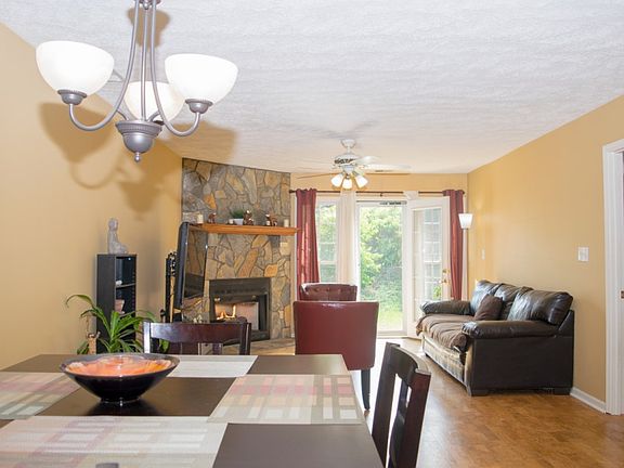 2nd image of 484 Kellwood Dr