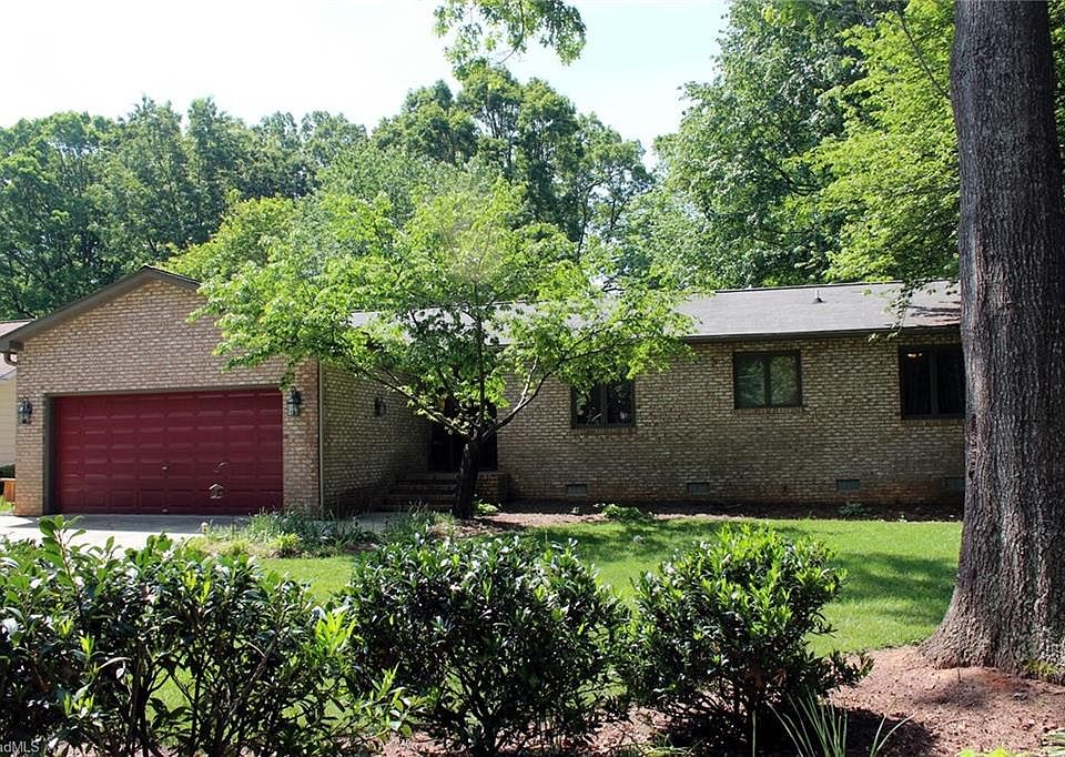 1st image of 2113 Kello Dr